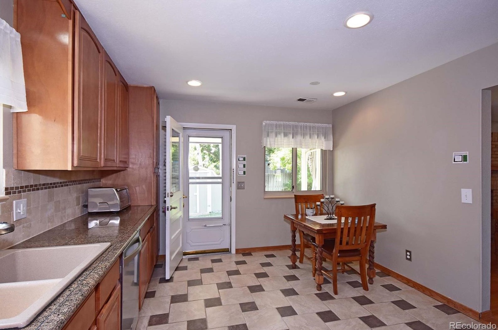 4757 Kline St, Littleton CO 80127-1334 exterior