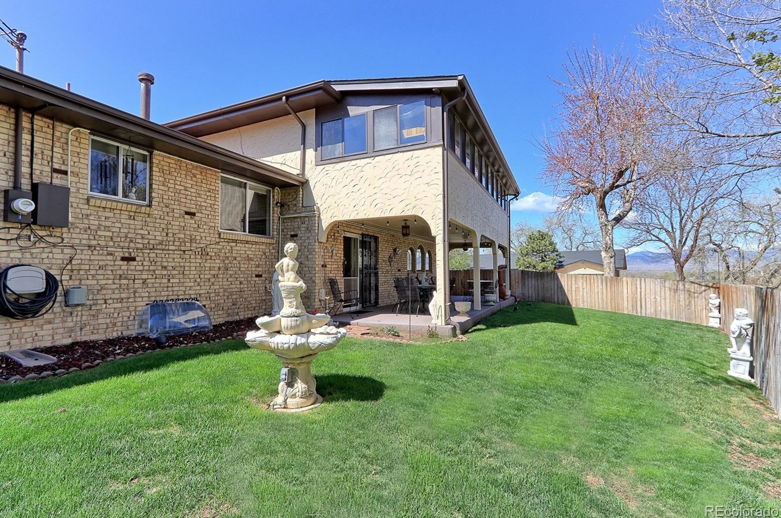 6927 Dudley Dr, Arvada CO  80004-1741 exterior