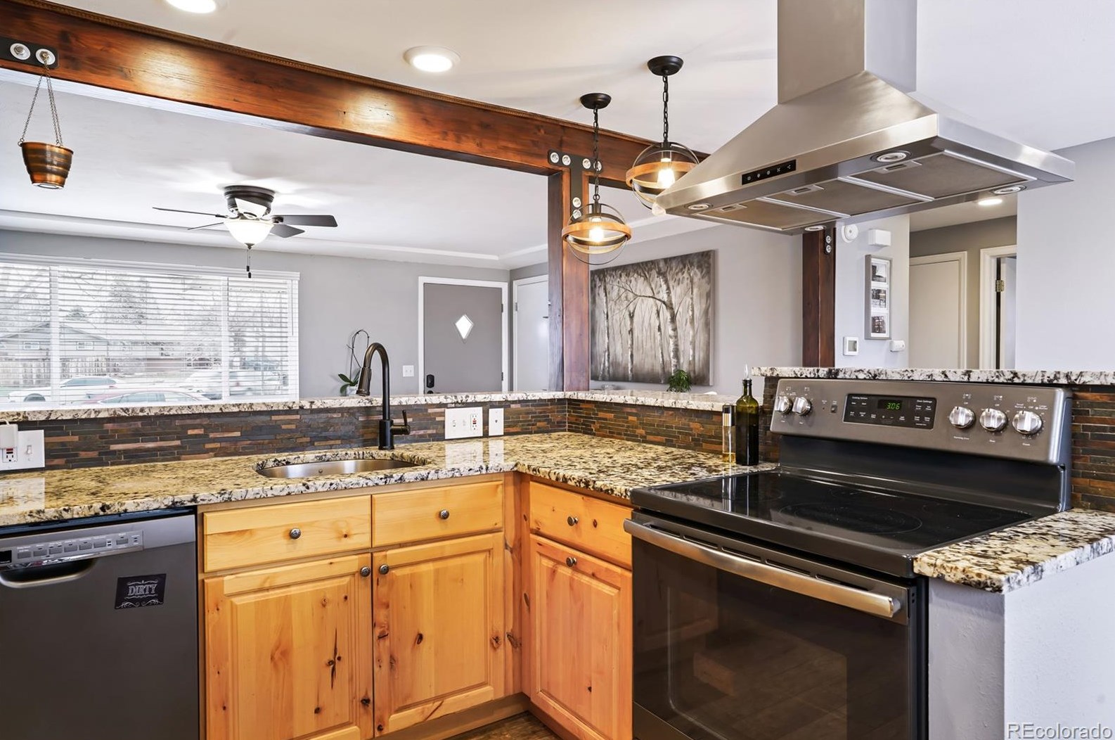 5102 Zinnia St, Arvada CO  80002-1740 exterior