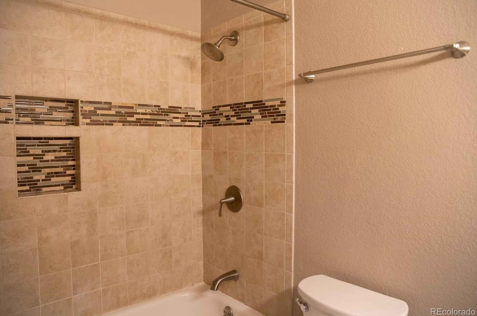 13413 72nd Dr, Arvada CO  80005-2802 exterior