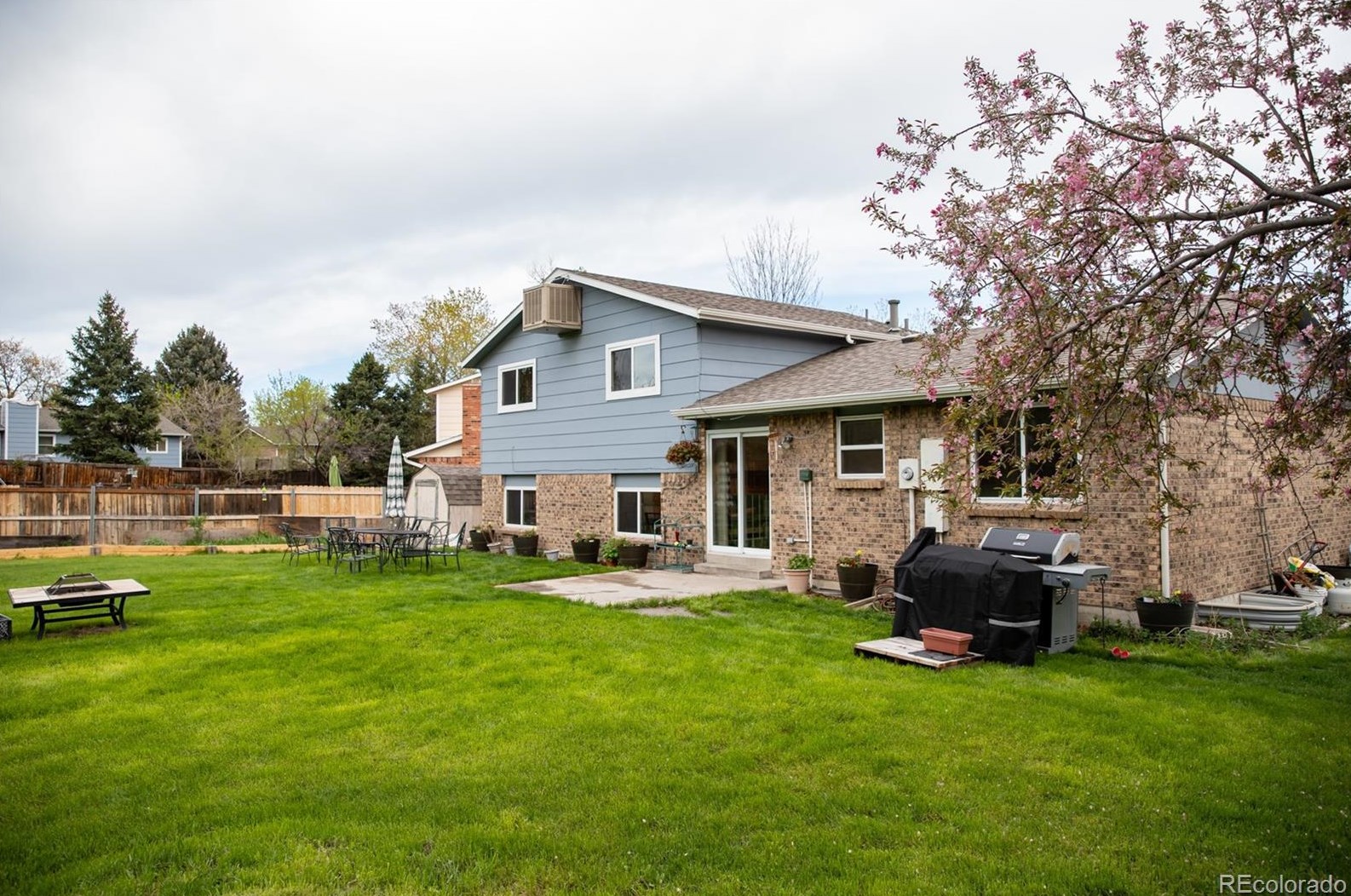 13413 72nd Dr, Arvada CO  80005-2802 exterior