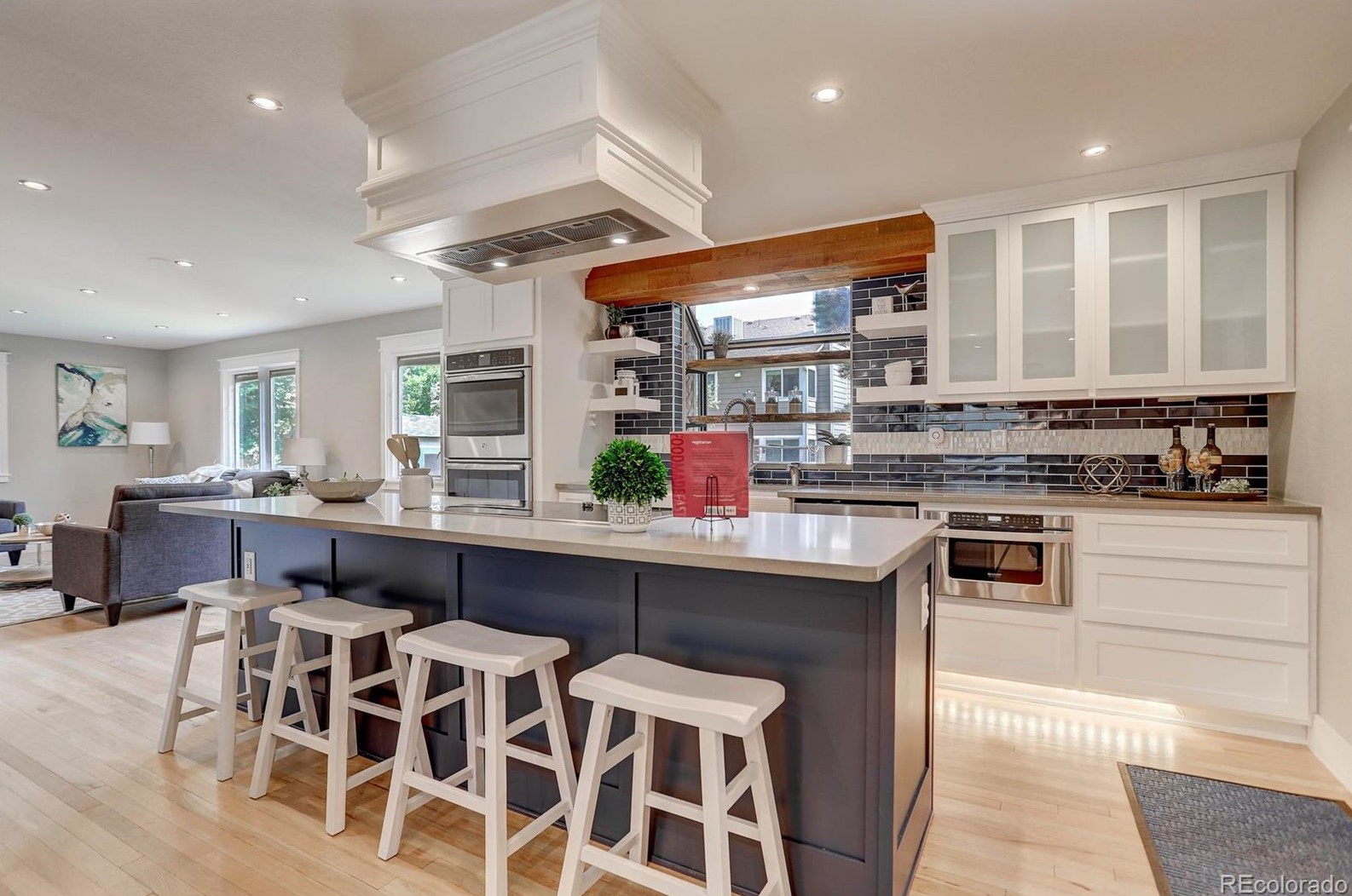 6834 Queen St, Arvada CO  80004-1370 exterior