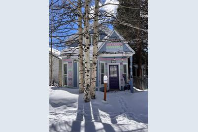 143 W 8th Street - Photo 1