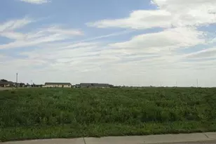 401 Kaleb Cir, Marshall, MN 56258 - Photo 1