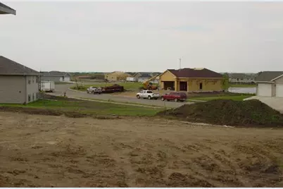 603 Mercedes Dr, Marshall, MN 56258 - Photo 1