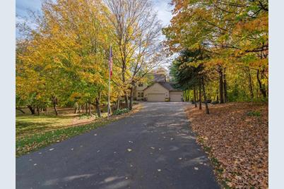 2425 Peace Circle - Photo 1