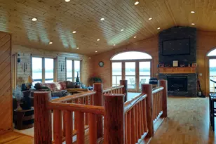 1526 Flag Is, Angle Inlet, MN 56711 - Photo 21