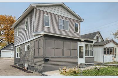 565 Hatch Avenue - Photo 1