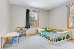 240 Iris St - Photo 5