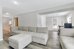 240 Iris St - Photo 9