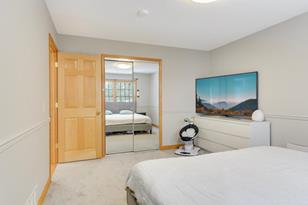 240 Iris St - Photo 3