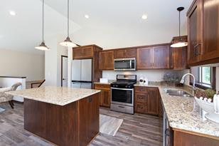 8885 Parkview Cir - Photo 15