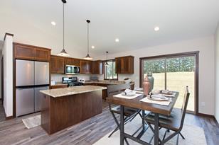 8885 Parkview Cir - Photo 5