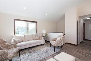 8885 Parkview Cir - Photo 3