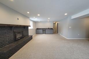 411 17 1/2 Street SE - Photo 7