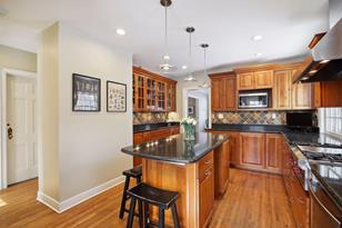 1936 Wellesley Ave - Photo 5