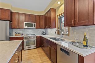 132 Bank St SE - Photo 3