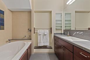 132 Bank St SE - Photo 11