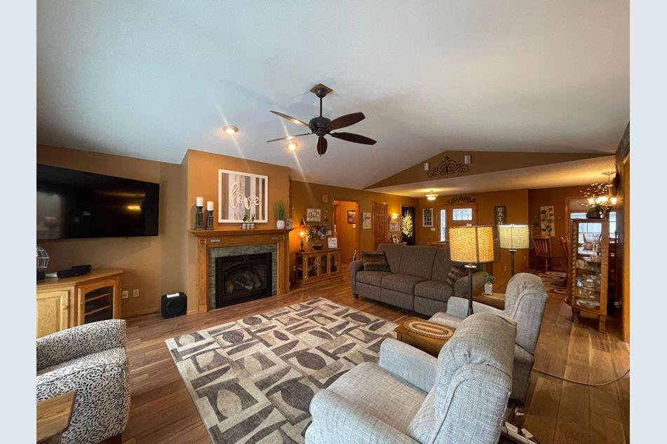 217 Haralson Ln, La Crescent, MN 55947 MLS 6326787 Coldwell Banker