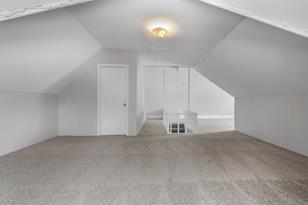 509 E 4th Street SW - Photo 17