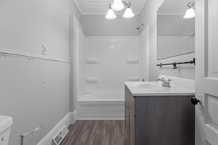 509 E 4th Street SW - Photo 9