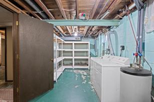 1045 Beatrice St - Photo 13