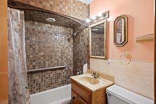 1045 Beatrice St - Photo 3