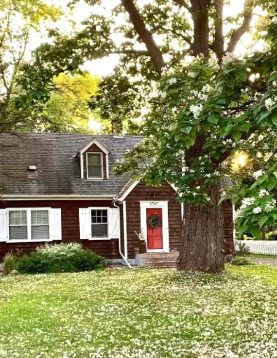3747 White Bear Ave, Saint Paul MN  55110-4749 exterior