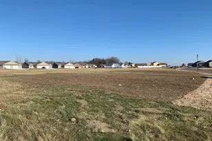 725 Escalade Ln SE, Owatonna, MN 55060 - Photo 1