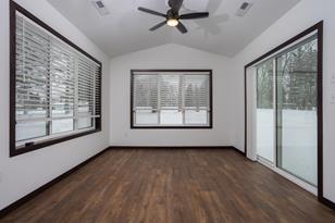 1429 N Park St - Photo 5