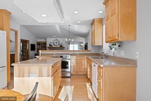 2599 Parkview Dr - Photo 13