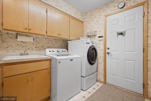 2599 Parkview Dr - Photo 35