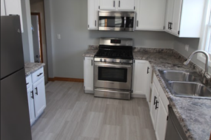 1433 Albemarle St, Saint Paul MN  55117-4423 exterior