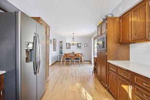 13880 Pennock Ave - Photo 5
