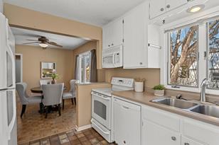 801 Iowa Ave W - Photo 3