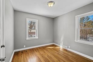 801 Iowa Ave W - Photo 7