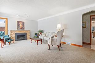 1141 Sandhurst Dr W - Photo 7