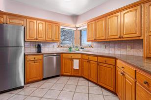 1141 Sandhurst Dr W - Photo 3