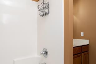 7554 Ojibway Park Bay - Photo 13