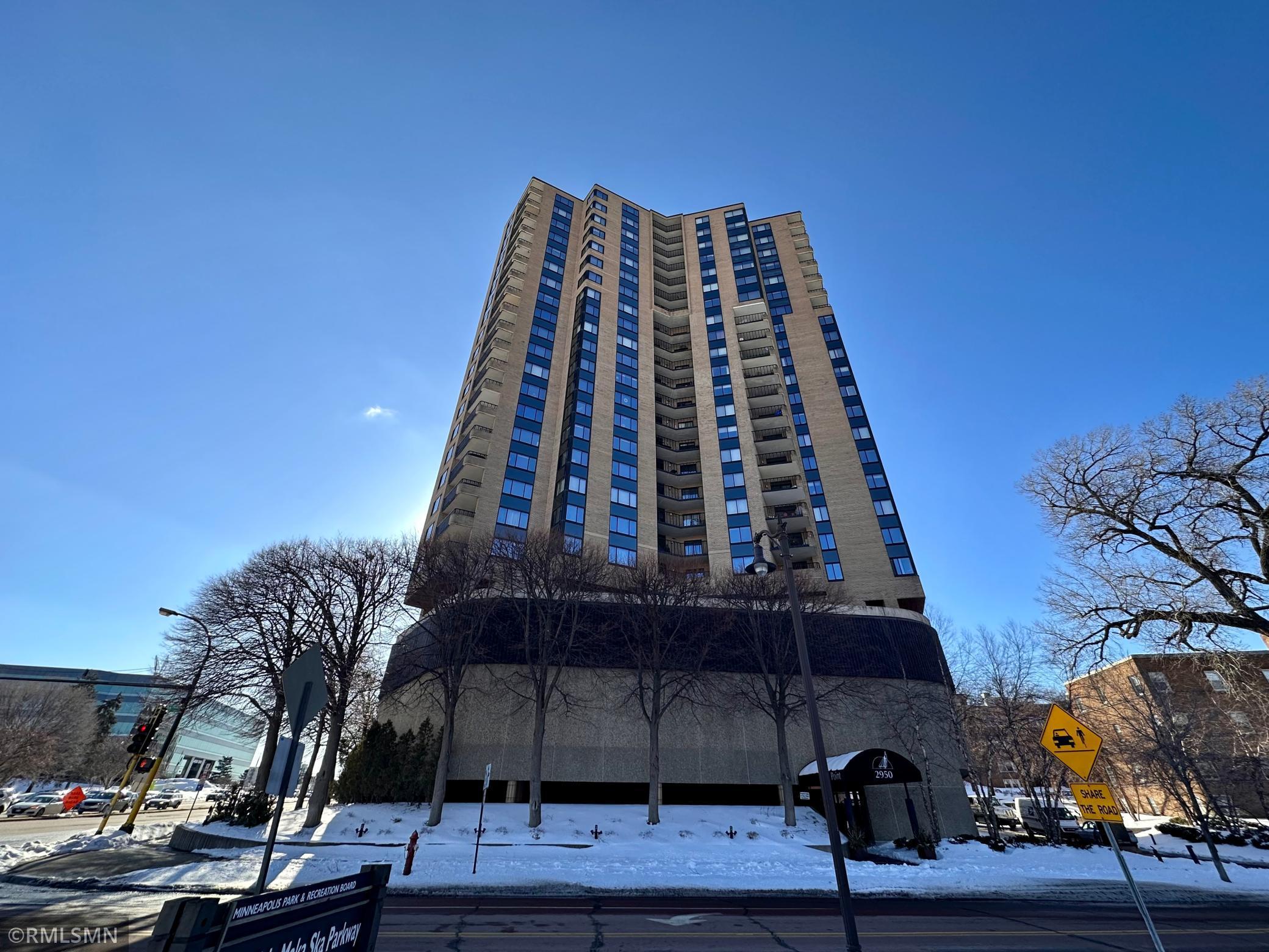 2950 Dean Pkwy 802, Minneapolis, MN 55416 MLS 6342762 Coldwell Banker