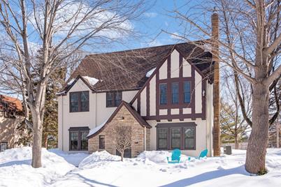 530 Fairview Avenue S - Photo 1
