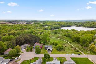 2841 Carver Park Cir, Woodbury, MN 55125 - Photo 31