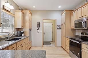 2055 Rushmore Dr - Photo 27