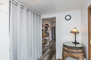 102 9th St W - Photo 3