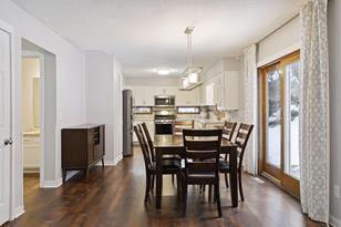 7897 Danner Ct - Photo 3