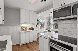 2927 Cleveland Street NE - Photo 5