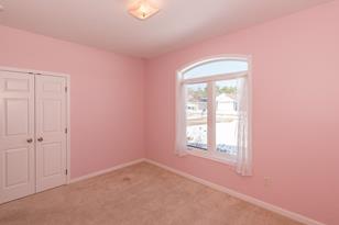 1067 Holton Ave - Photo 13