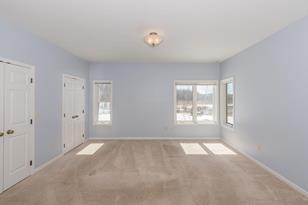 1067 Holton Ave - Photo 7