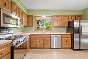 308 Hillcrest Ln - Photo 3