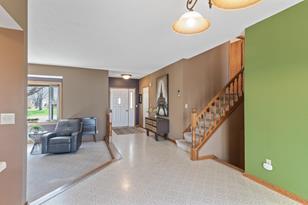 629 5th St SW - Photo 5